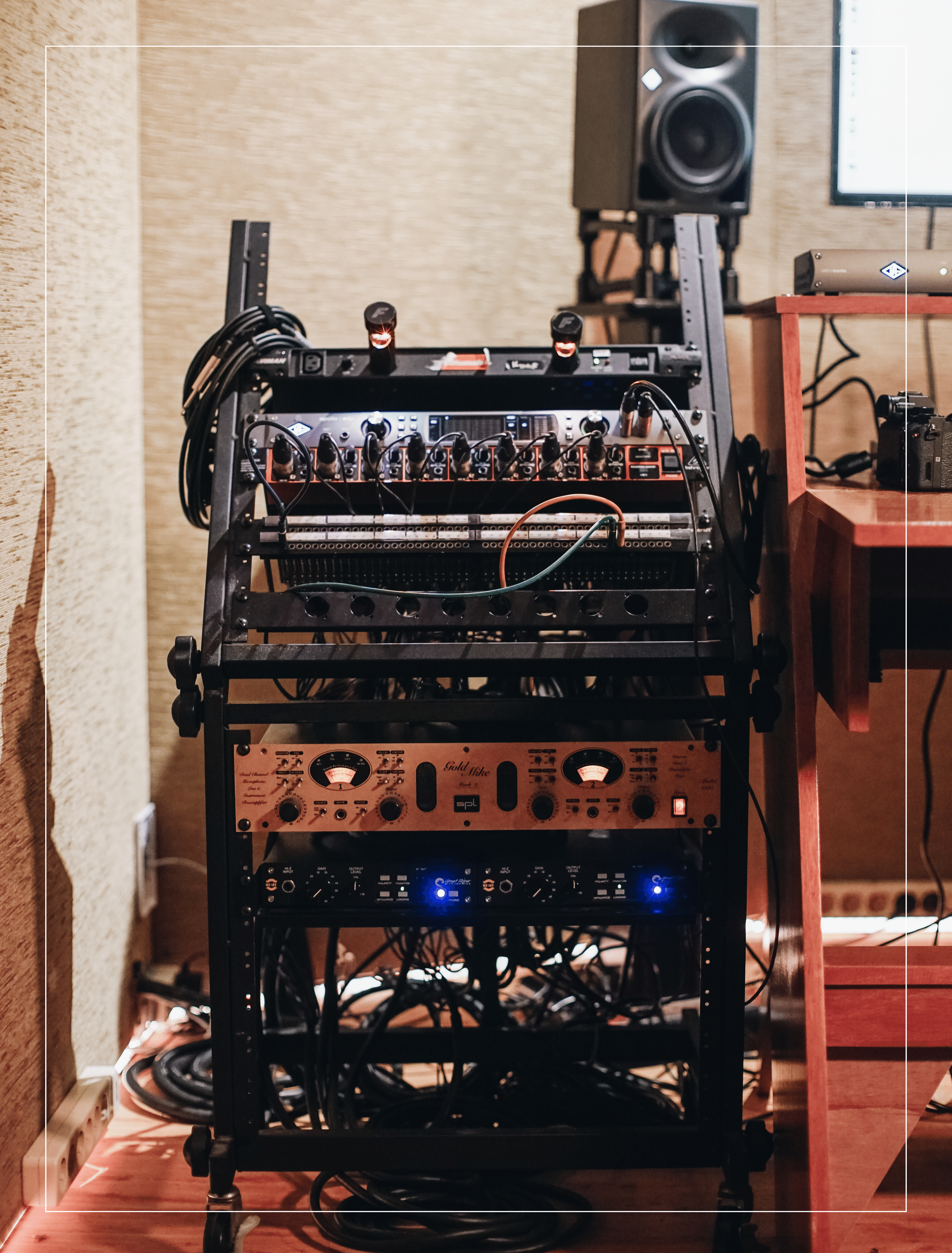 ruangan recording studio di lantai 2 passionvibe compound
